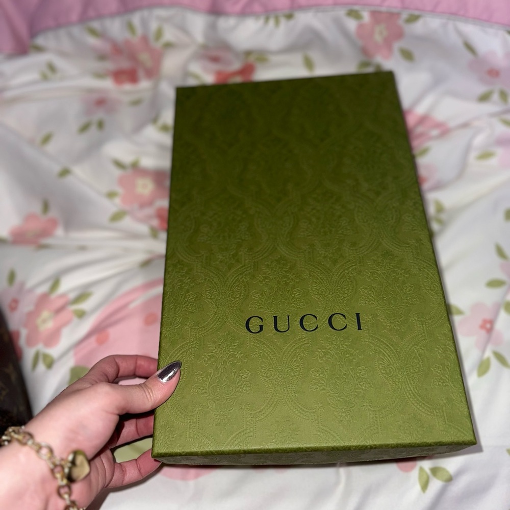 Gucci shoe box with dust bags and wrapping paper